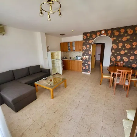 Apartment камбаните влас